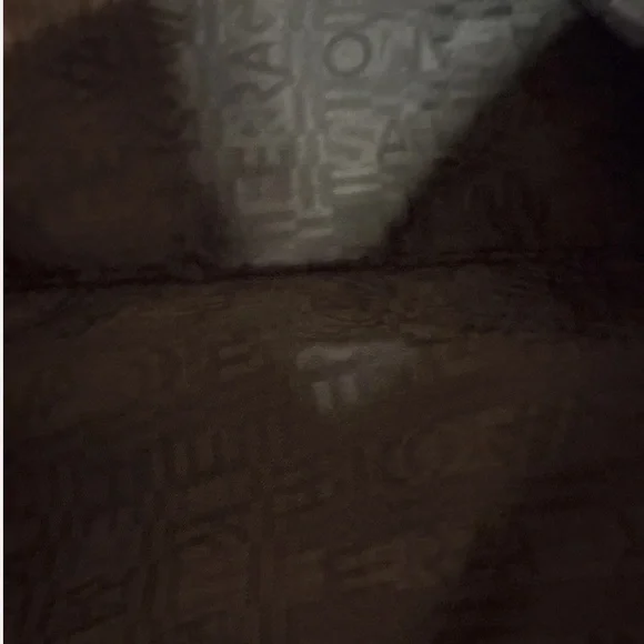 Salvatore Ferragamo patent leather tote bag in excellent condition hardly used - Picture 4 of 6